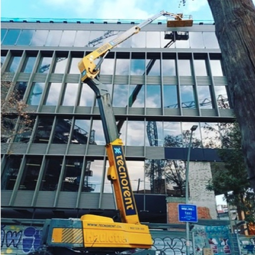 Reducción de riesgos en trabajos de altura gracias a las plataformas elevadoras